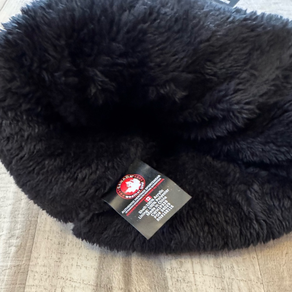 Men’s Canada Weather Gear Beanie - Picture 3 of 4